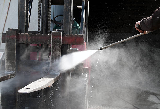 Best Building Exterior Washing  in Leesburg, OH